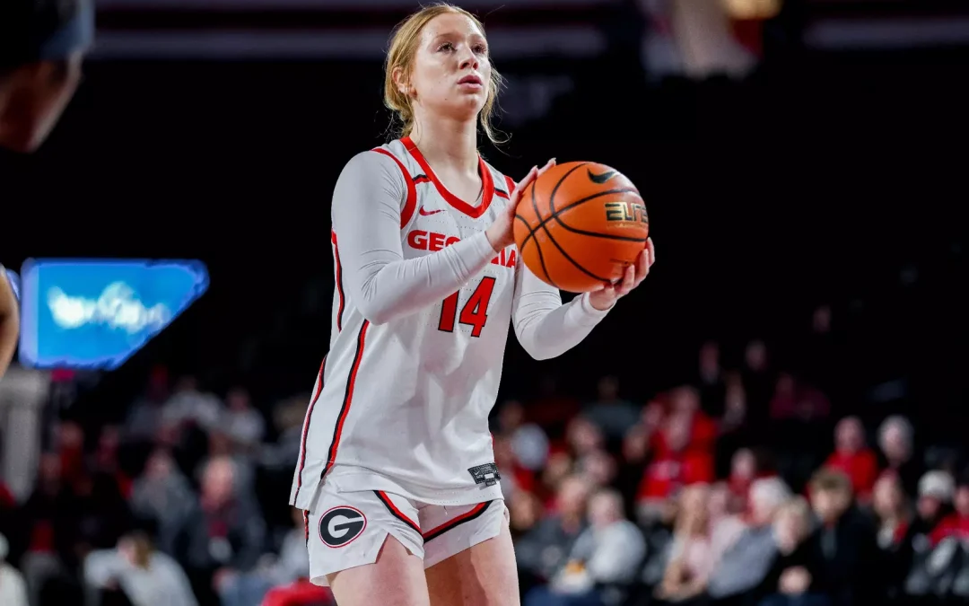 Riley Theuerkauf Named to SEC Community Service Team